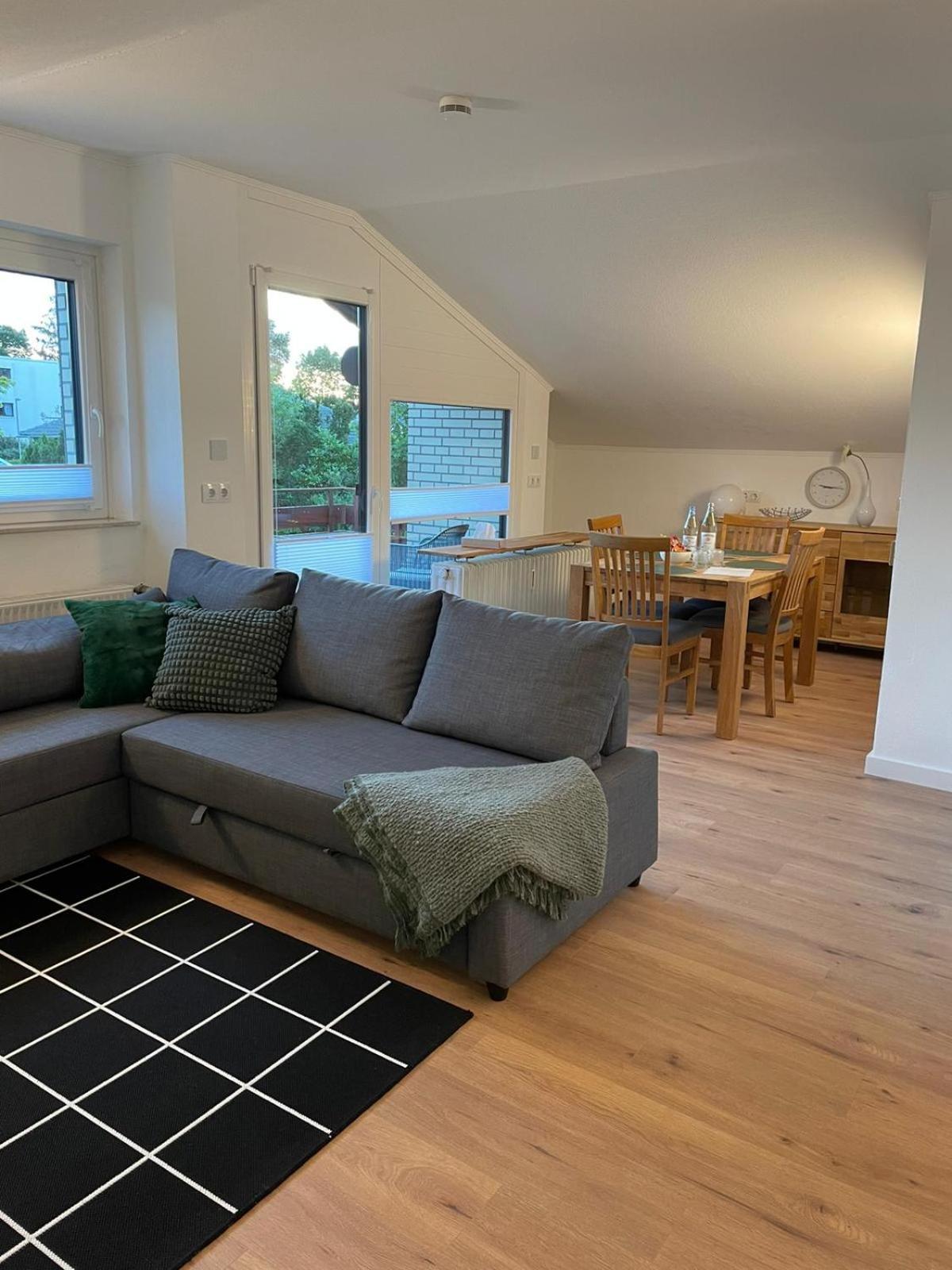 --Renoviert-- Ruhige 1-Zimmer Einliegerwohnung Mit Kueche Und Bad In Grossburgwedel Exterior photo